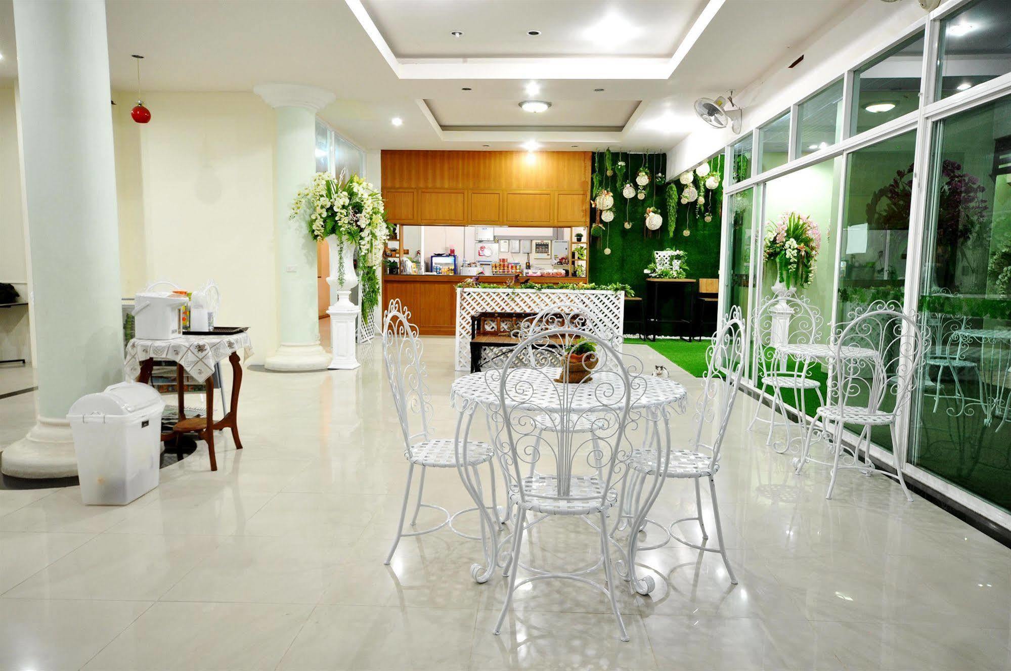 Oyo 792 Omsaga Phuket Hotel Exterior photo