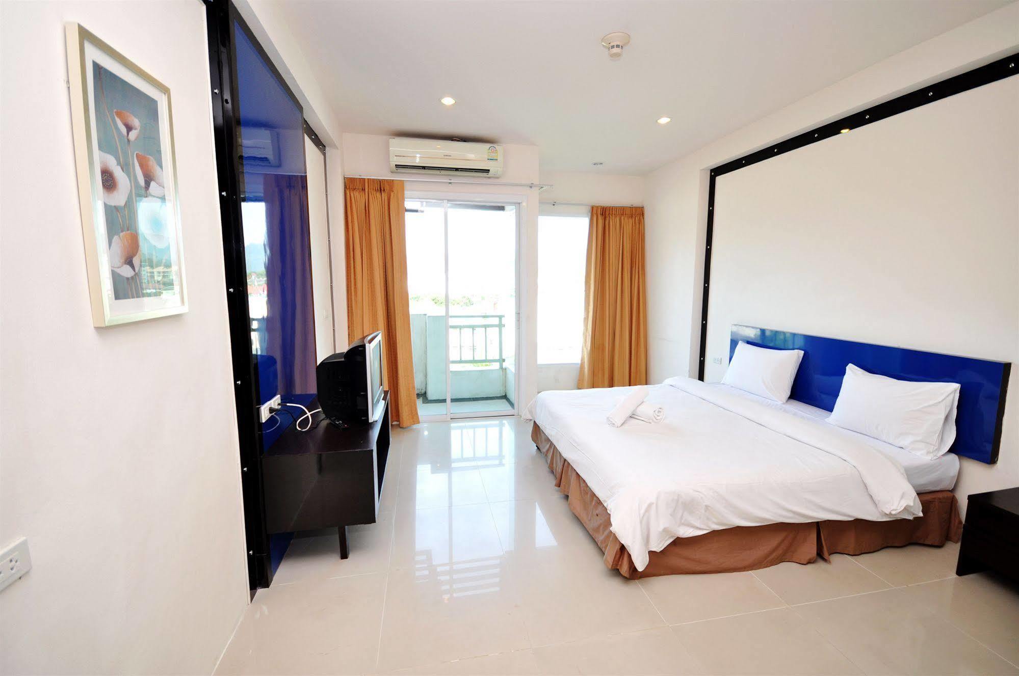 Oyo 792 Omsaga Phuket Hotel Exterior photo
