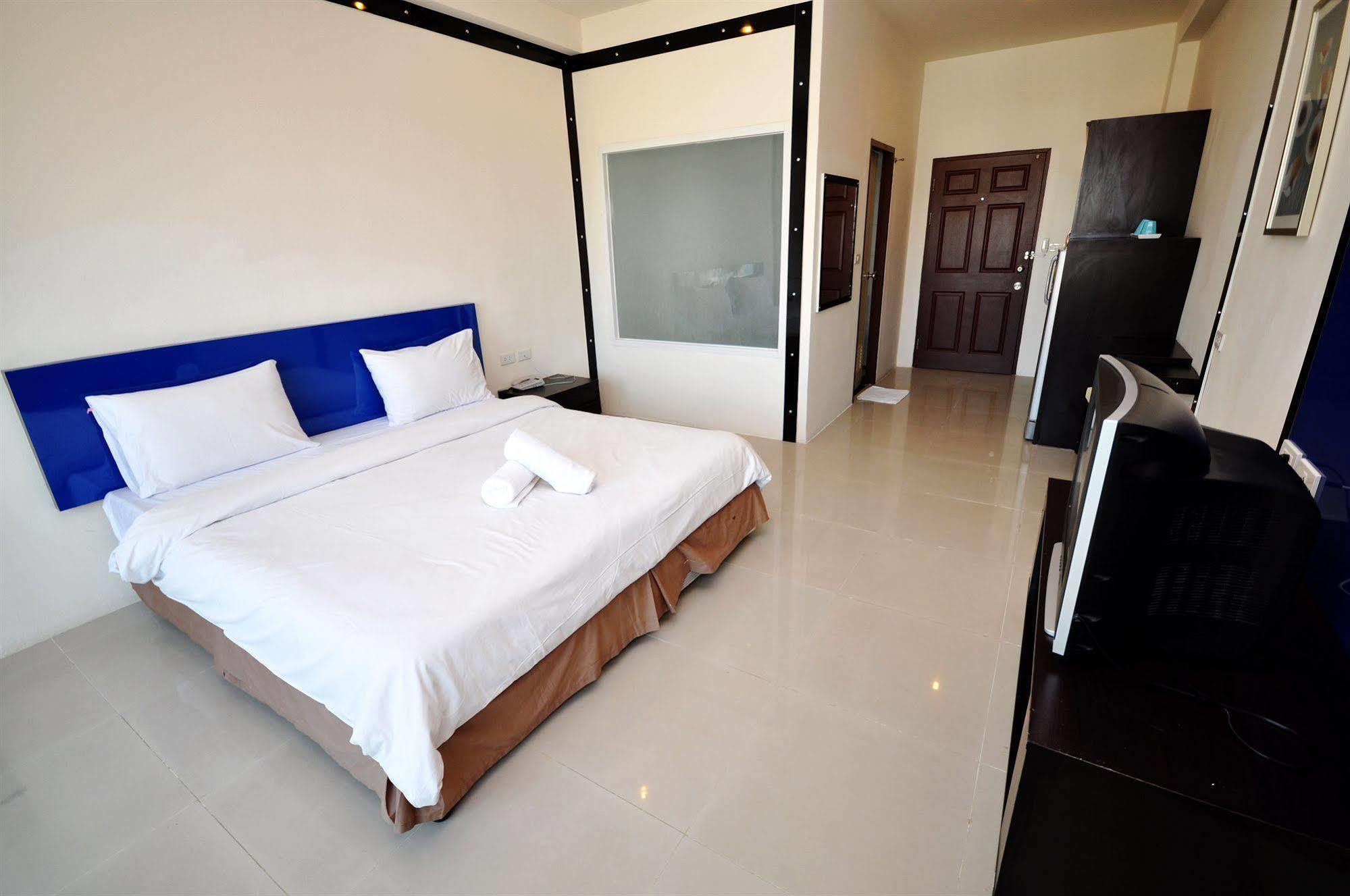 Oyo 792 Omsaga Phuket Hotel Exterior photo